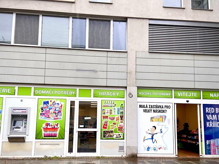 Prodej obchodního prostoru 246 m² - foto 1