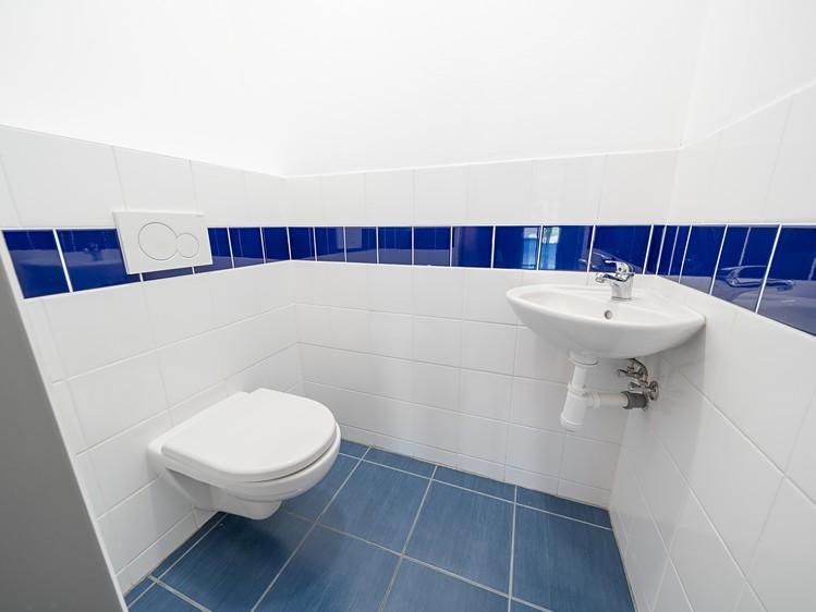 Prodej obchodního prostoru 73 m² - foto 8