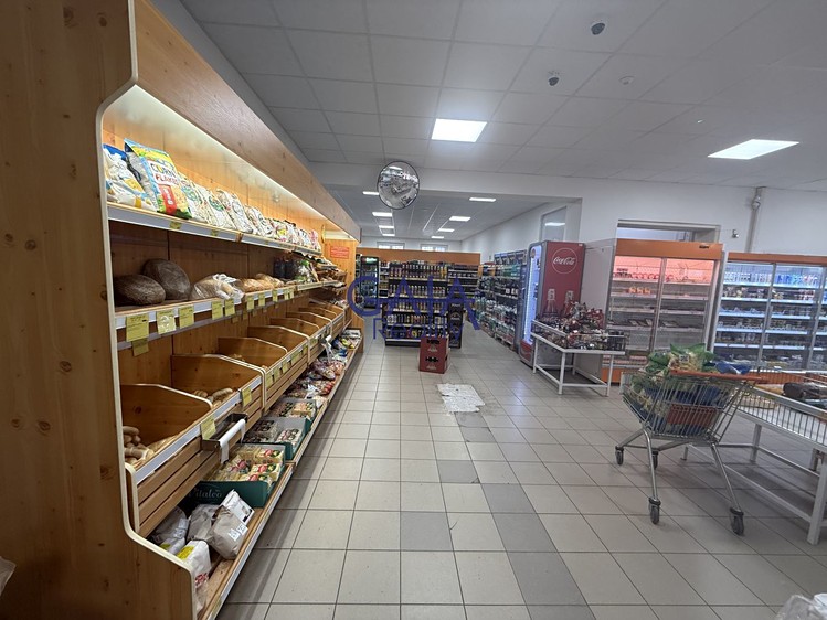 Prodej obchodního prostoru 600 m² - foto 3