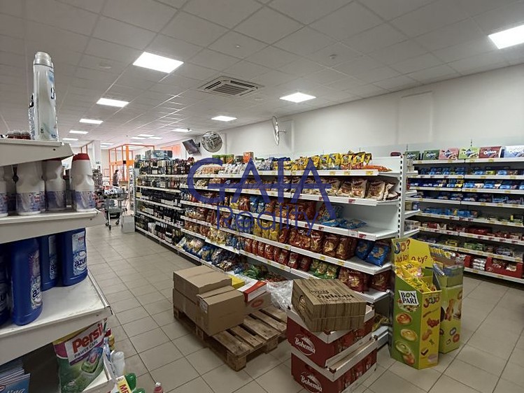 Prodej obchodního prostoru 600 m² - foto 5