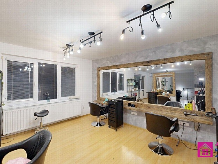 Pronájem obchodního prostoru 93 m² - foto 2