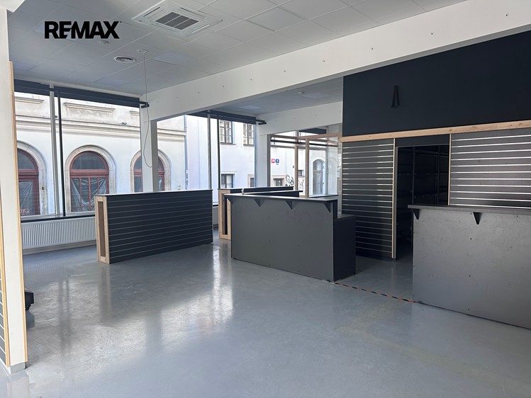 Pronájem obchodního prostoru 214 m² - foto 4