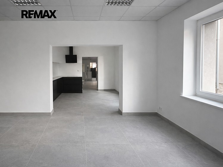 Pronájem kanceláře 52 m² - foto 4