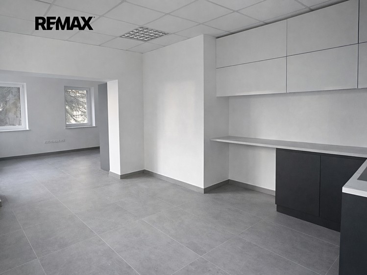 Pronájem kanceláře 52 m² - foto 8