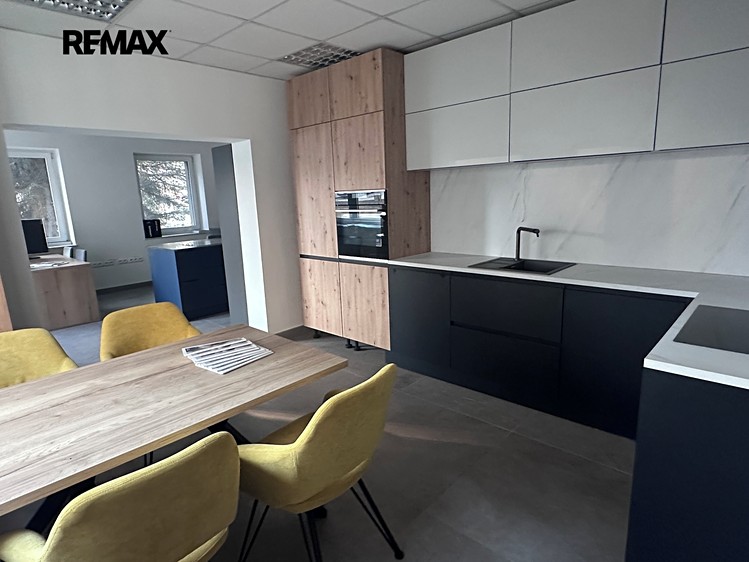 Pronájem kanceláře 52 m² - foto 7