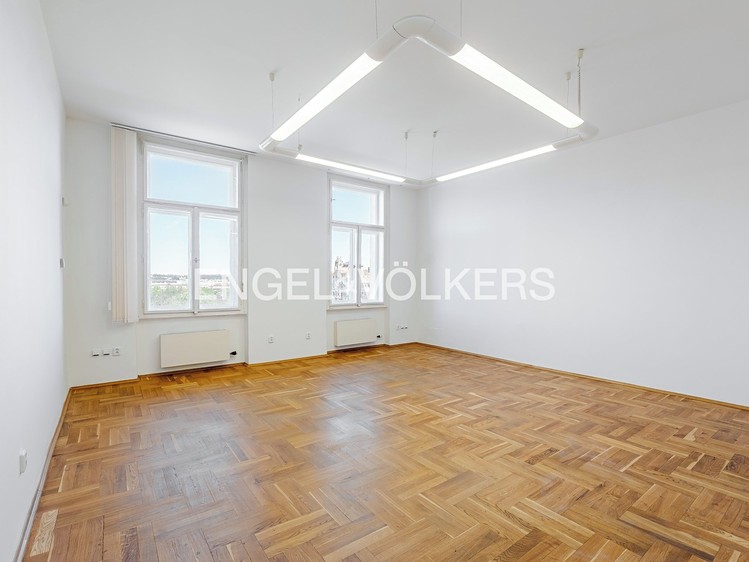 Pronájem kanceláře 155 m² - foto 2