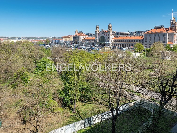Pronájem kanceláře 155 m² - foto 3