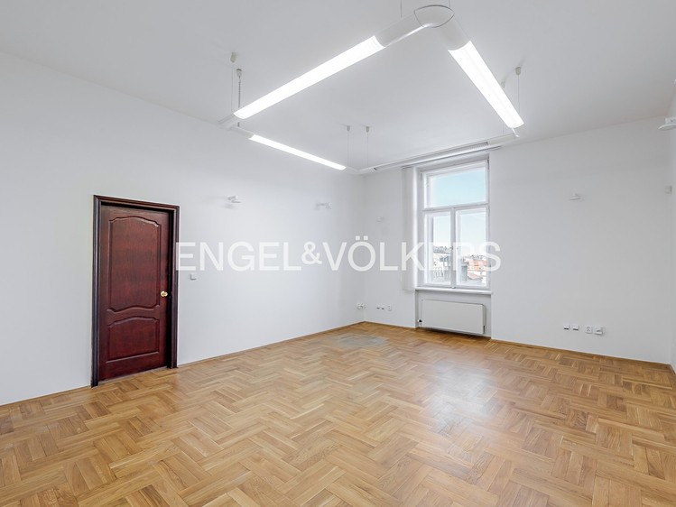 Pronájem kanceláře 155 m² - foto 6