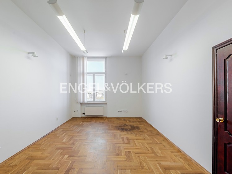 Pronájem kanceláře 155 m² - foto 8