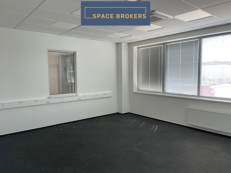 Pronájem skladového prostoru 5 215 m² - foto 7