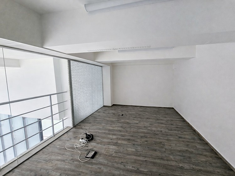 Pronájem kanceláře 215 m² - foto 3