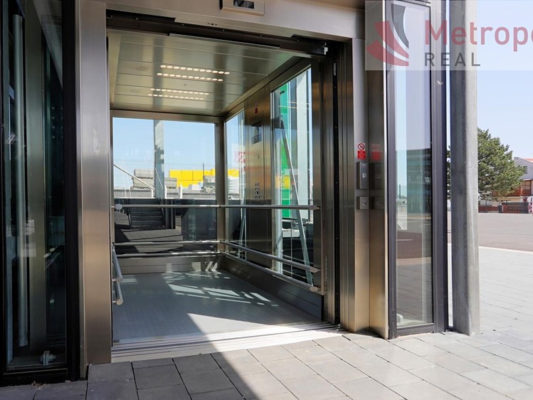 Pronájem obchodního prostoru 5 000 m² - foto 6