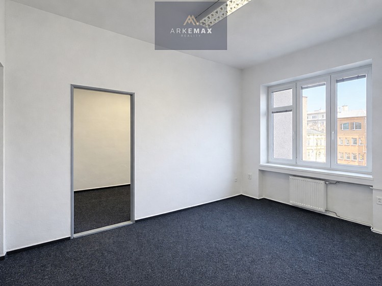 Pronájem kanceláře 23 m² - foto 4