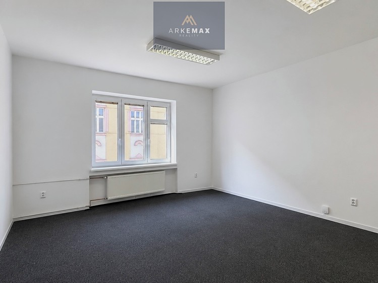 Pronájem kanceláře 23 m² - foto 2