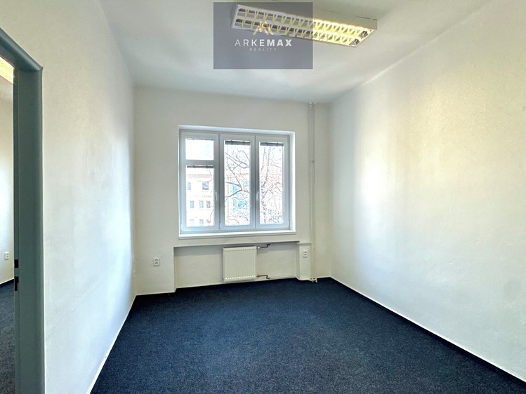 Pronájem kanceláře 23 m² - foto 5