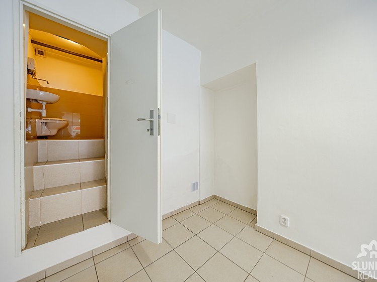 Pronájem obchodního prostoru 21 m² - foto 5