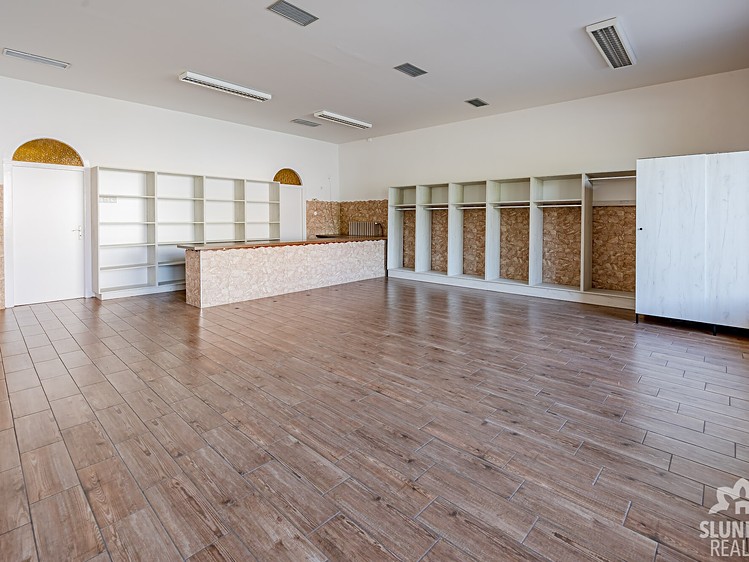Pronájem obchodního prostoru 103 m² - foto 2