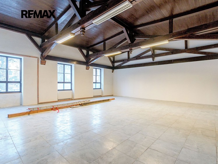 Pronájem obchodního prostoru 356 m² - foto 1