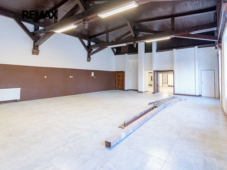 Pronájem obchodního prostoru 356 m² - foto 8