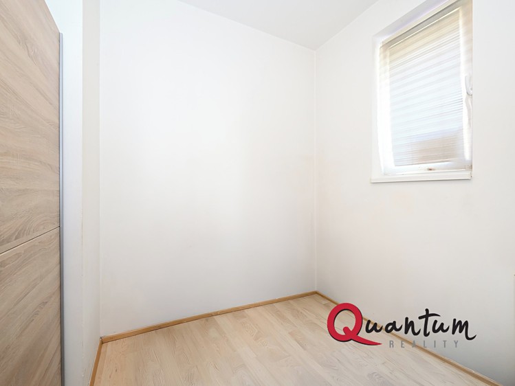 Pronájem kanceláře 35 m² - foto 6