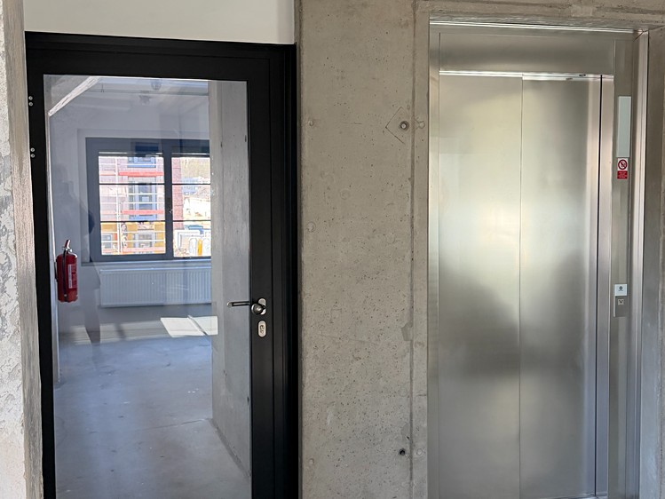 Pronájem kanceláře 30 m² - foto 6