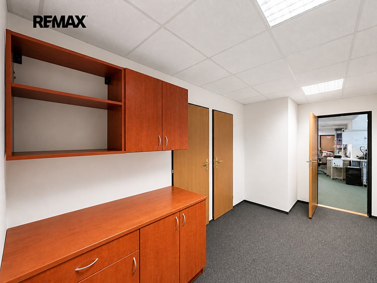 Pronájem obchodního prostoru 346 m² - foto 8
