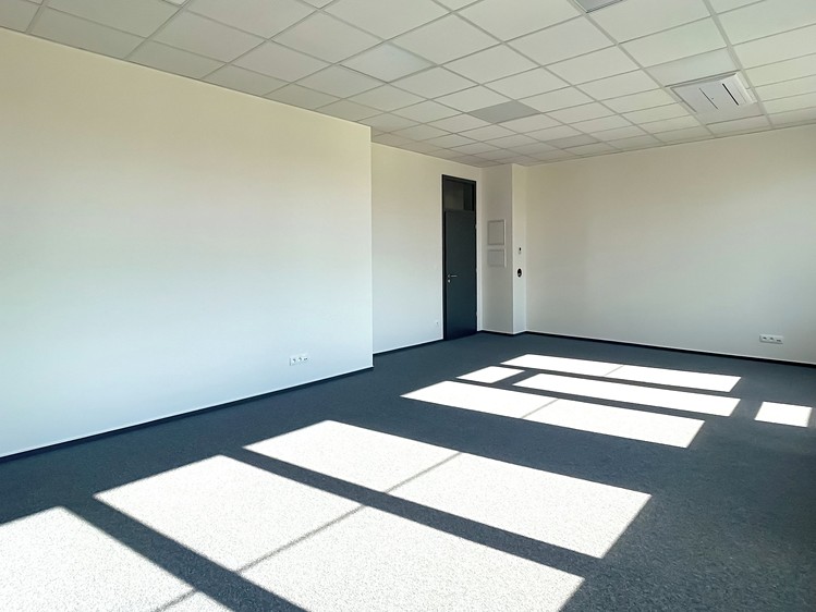 Pronájem kanceláře 40 m² - foto 5
