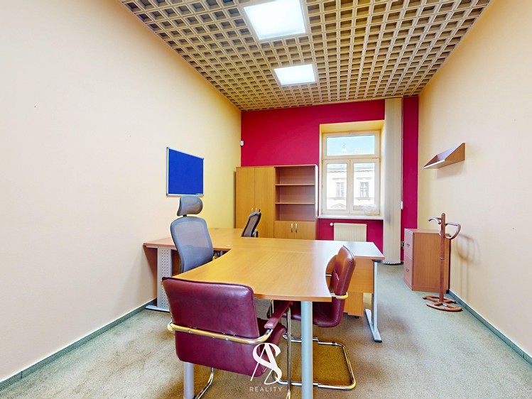 Pronájem kanceláře 233 m² - foto 8