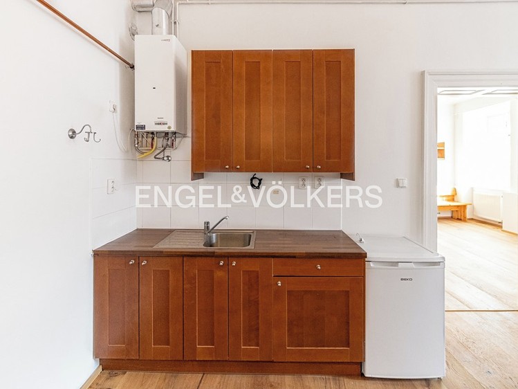 Pronájem kanceláře 46 m² - foto 5