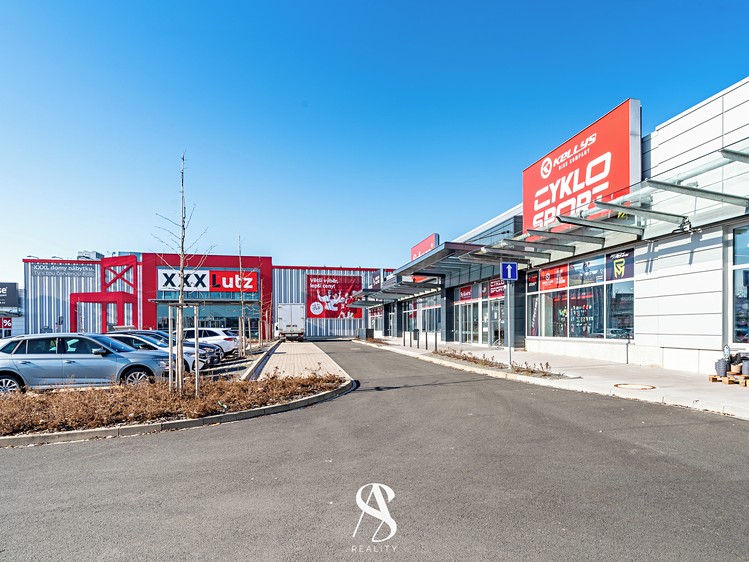 Pronájem obchodního prostoru 222 m² - foto 1