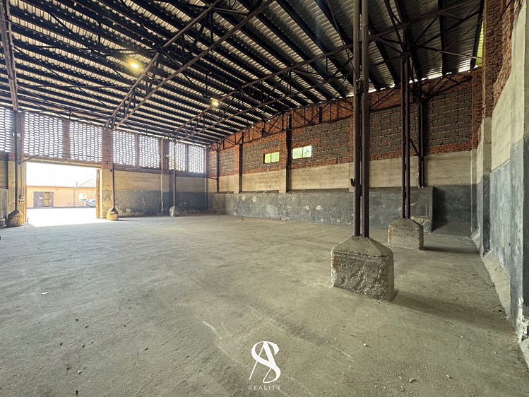 Pronájem skladového prostoru 260 m² - foto 1