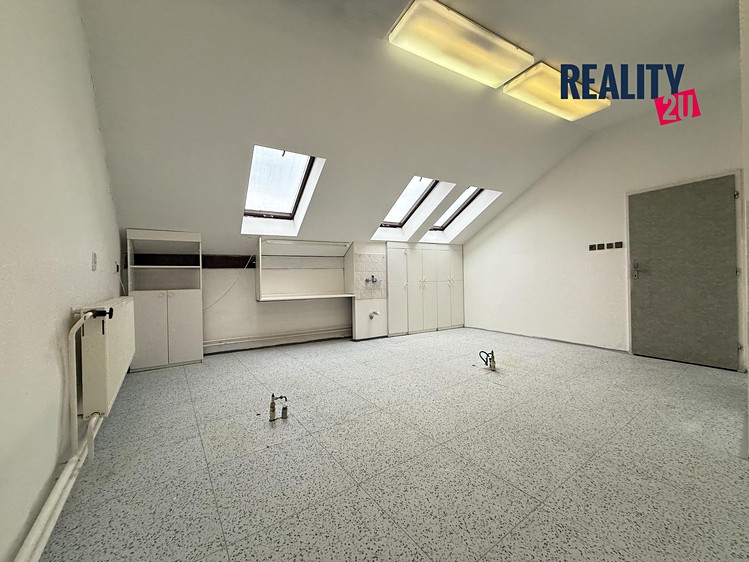 Pronájem ordinace 82 m² - foto 1