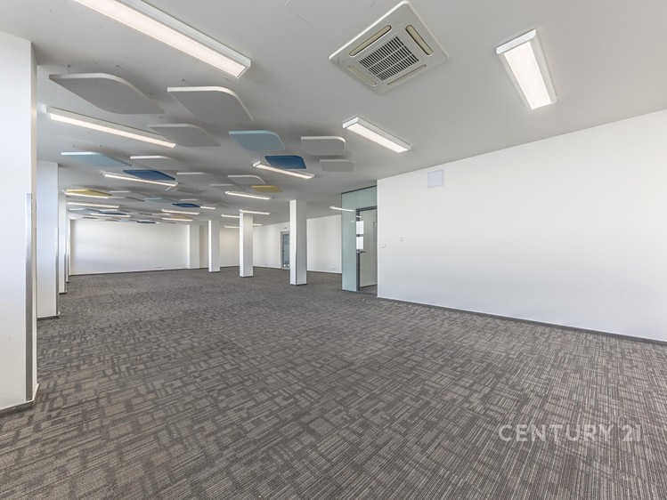 Pronájem kanceláře 87 m² - foto 8