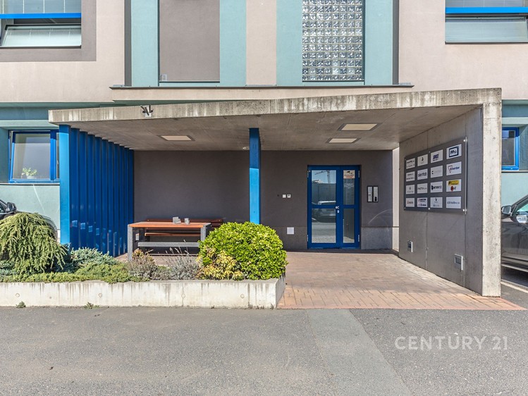 Pronájem kanceláře 87 m² - foto 6