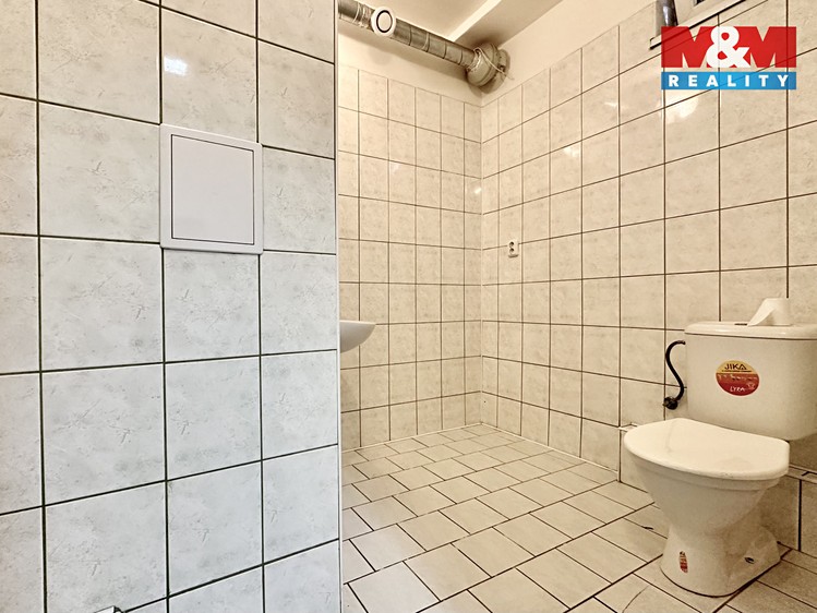 Pronájem obchodního prostoru 122 m² - foto 4