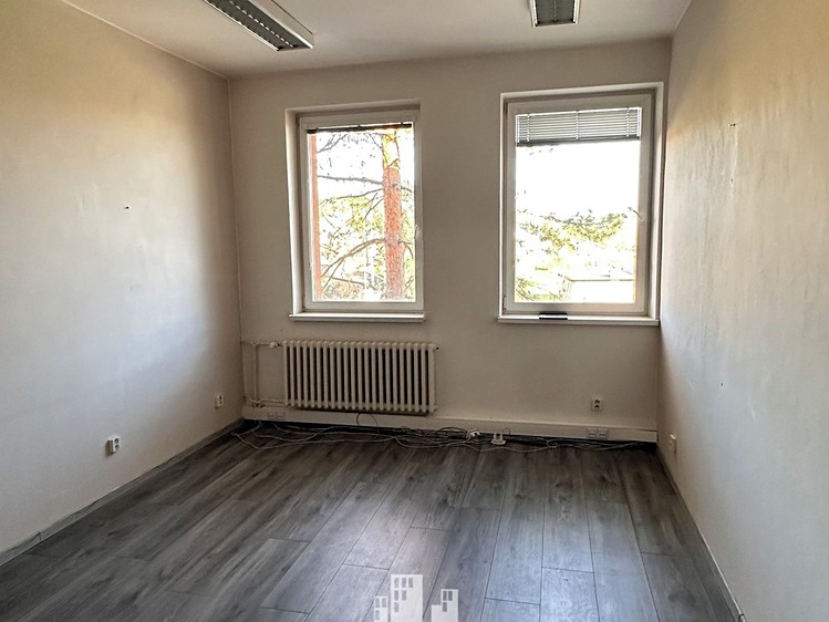 Pronájem kanceláře 18 m² - foto 2