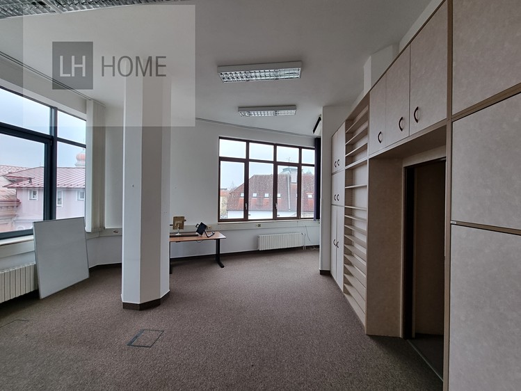 Pronájem obchodního prostoru 200 m² - foto 8