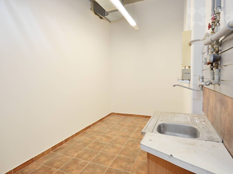 Pronájem obchodního prostoru 34 m² - foto 3