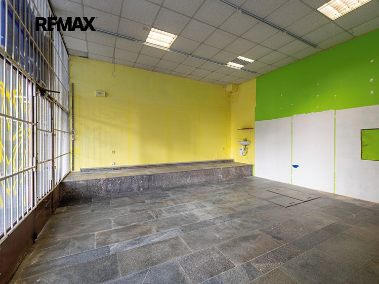 Pronájem obchodního prostoru 33 m² - foto 8