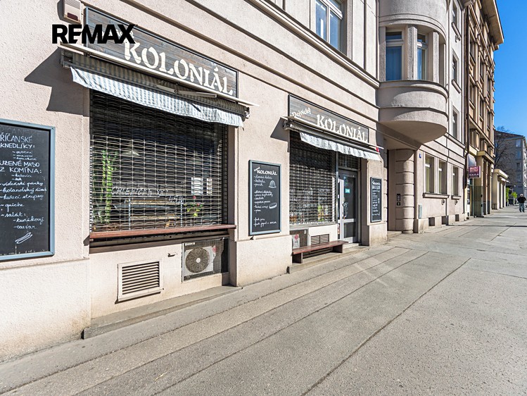 Pronájem obchodního prostoru 52 m² - foto 1