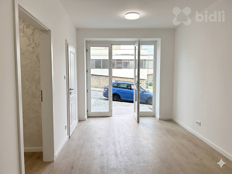 Pronájem obchodního prostoru 92 m² - foto 4