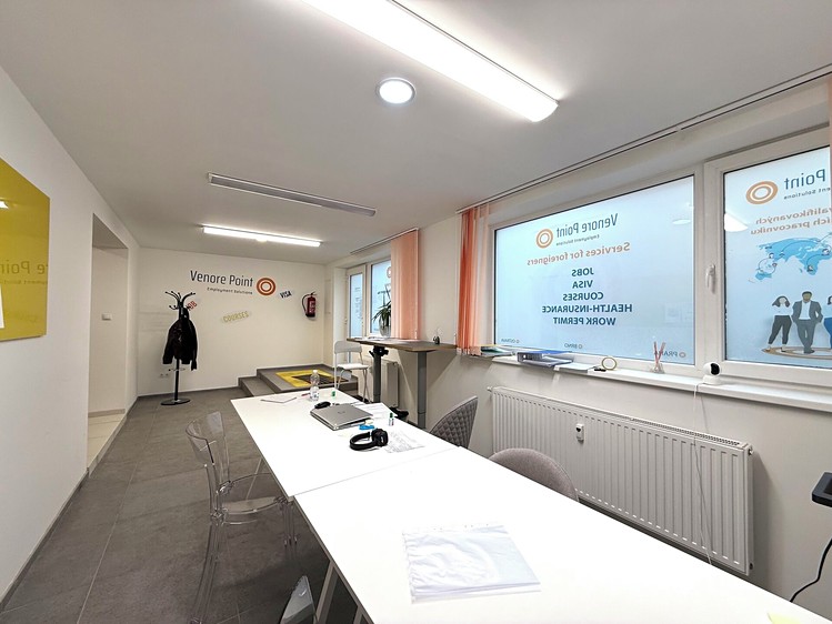 Pronájem obchodního prostoru 56 m² - foto 3