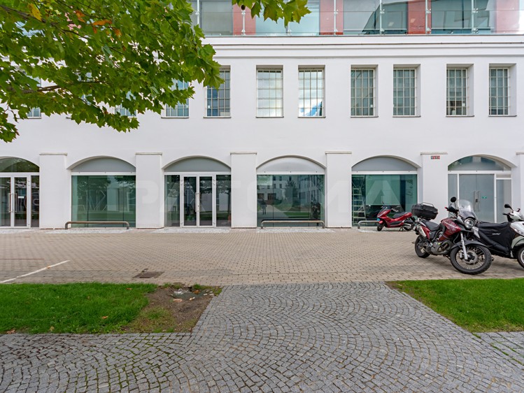 Pronájem kanceláře 546 m² - foto 2