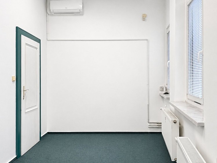 Pronájem kanceláře 15 m² - foto 2