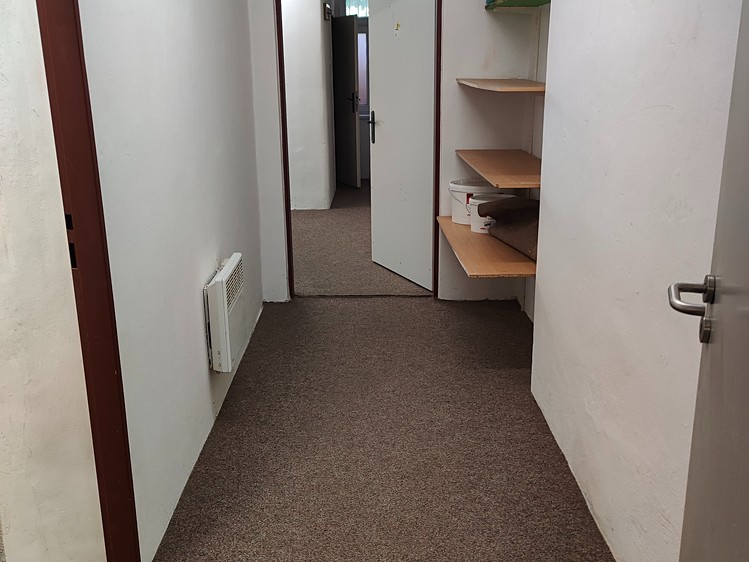 Pronájem kanceláře 66 m² - foto 2
