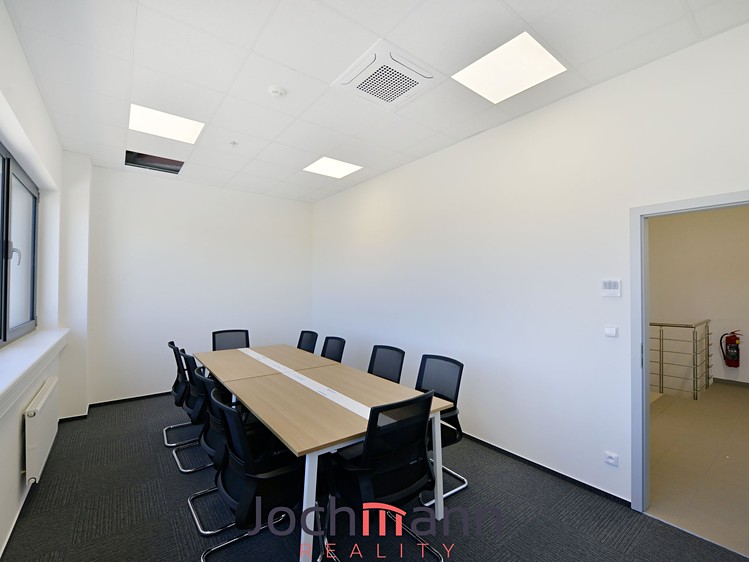 Pronájem kanceláře 105 m² - foto 3