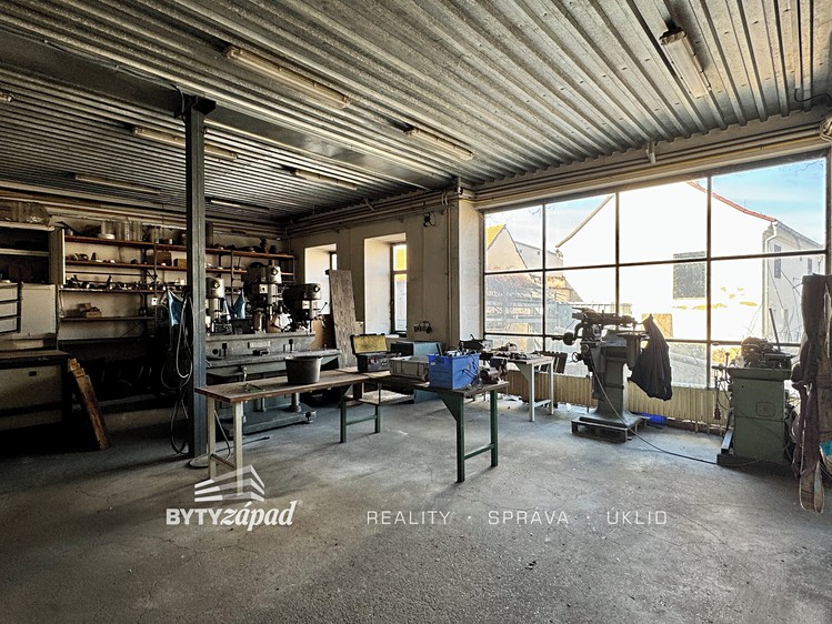 Pronájem výrobní haly, prostoru 350 m² - foto 4
