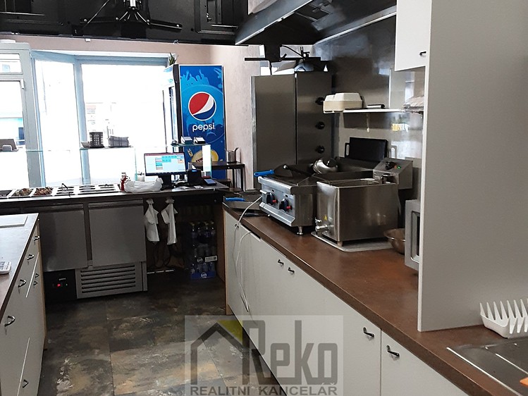 Pronájem obchodního prostoru 50 m² - foto 6