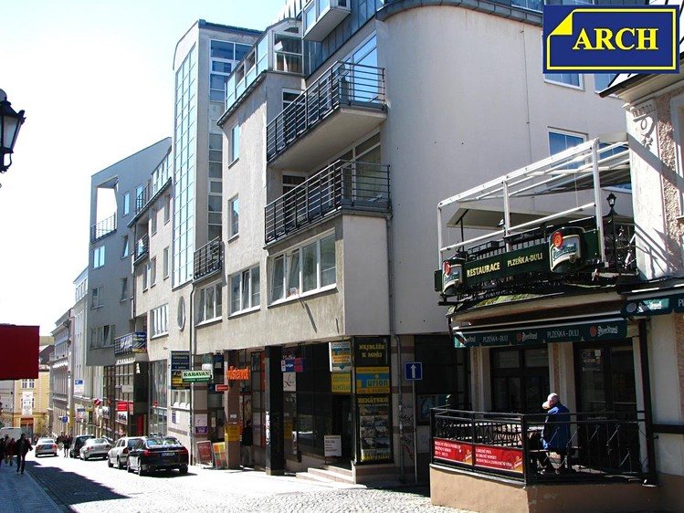 Pronájem kanceláře 92 m² - foto 1