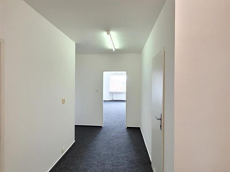 Pronájem kanceláře 92 m² - foto 7